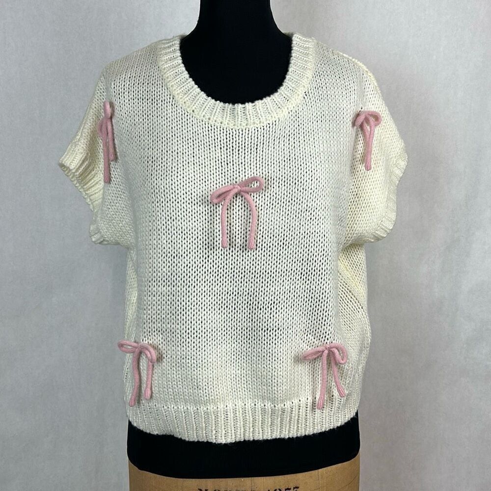 NEW blu pepper Sweater Vest Sz Medium Cream Pink Bows Sleeveless Knit